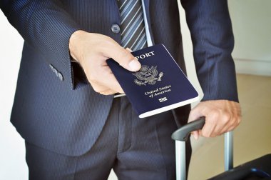 İşadamı veren pasaportu