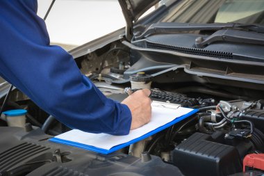 Otomatik araç deneme makinist (veya teknisyen) motoru