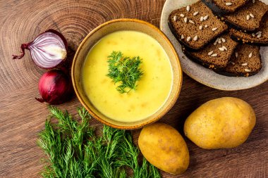 Kil tabakta patates püresi. 