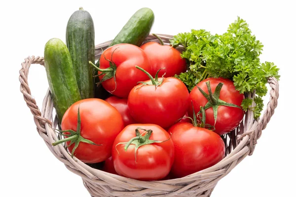 Cesta Con Verduras Tomates Pepinos Perejil Una Canasta Aislar Sobre — Foto de Stock