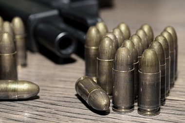 İçinde belgili tanımlık geçmiş tablo topundan madde işaretleri