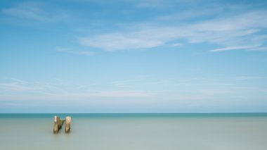 Mavi deniz ve gökyüzü kutup manzara ile