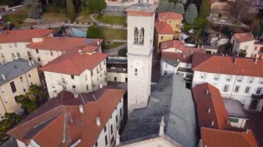 Como Gölü, İtalya 'nın tarihi limanının insansız hava aracı görüntüleri.