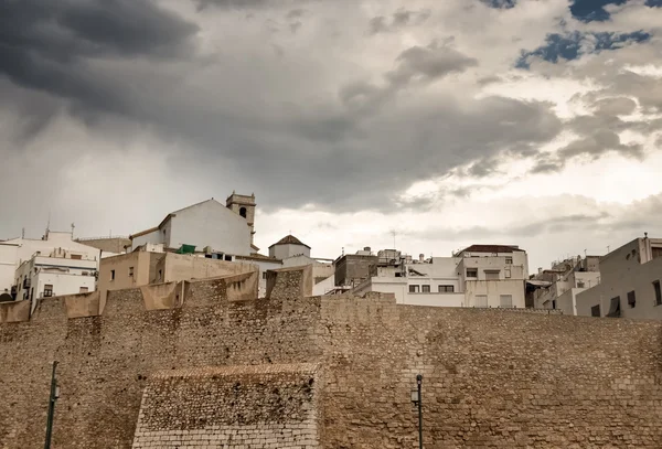 Dramatic sky over the houses of Peniscola, Spain — Stock Photo, Image