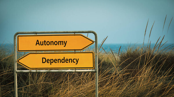 Улица обозначает путь к автономии против зависимости
