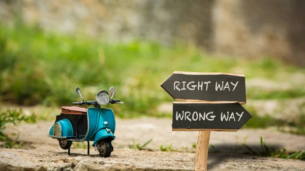 Street Sign Rätt Sätt Kontra Fel Sätt — Stockfoto