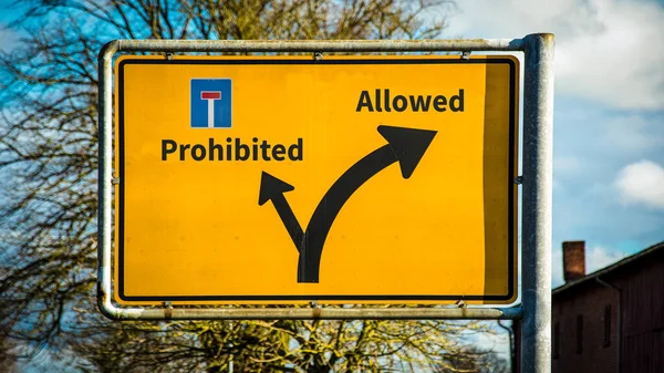 Straßenschild Weist Den Weg Nach Erlaubt Verboten — Stockfoto