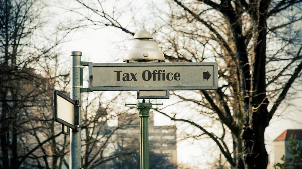 Rua Assine Caminho Direção Para Escritório Fiscal — Fotografia de Stock