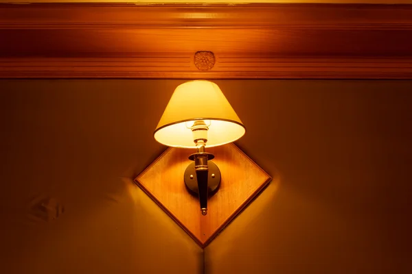 在卧室里的灯 — 图库照片