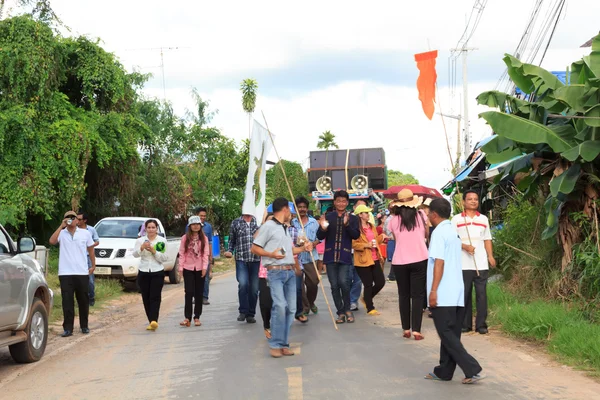 Mahasarakham, Tajlandia - 28 października: Parada w tradycji Tajlandii na październik 20,2014 w Mahasarakham, Tajlandia — Zdjęcie stockowe