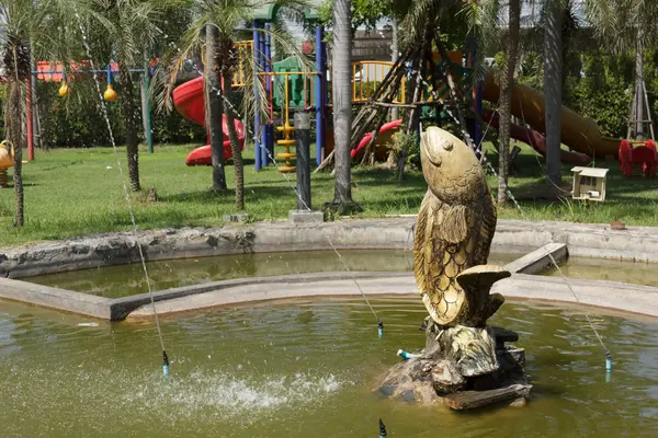 Modelo de fuente de pescado — Foto de Stock