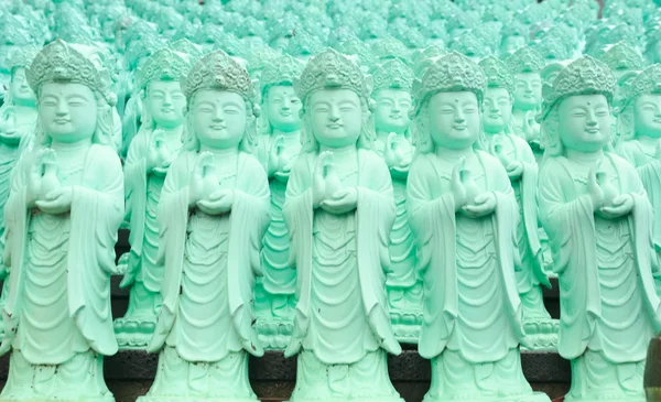 Estátua de Guanyin verde — Fotografia de Stock