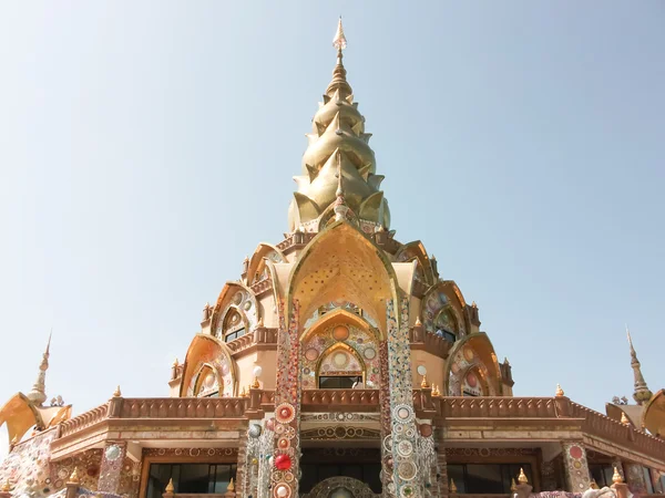 Belo templo na Tailândia — Fotografia de Stock