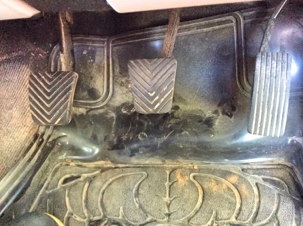 Fren debriyaj ve gaz araba