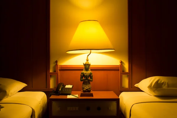 lambalar yatak odasında