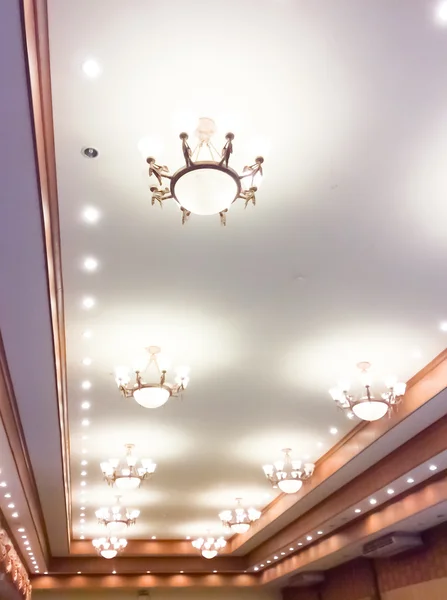 天井の光の美しい形 — ストック写真