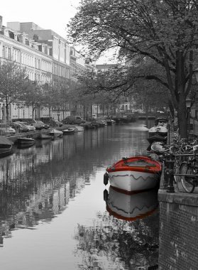 Siyah ve kırmızı Amsterdam 