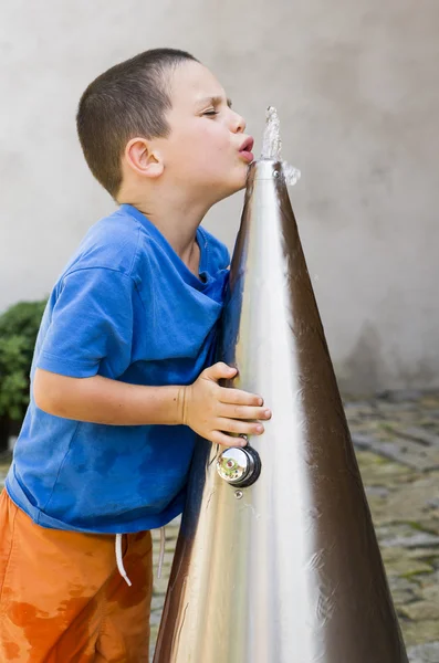 Child drinking water — Stock Photo, Image