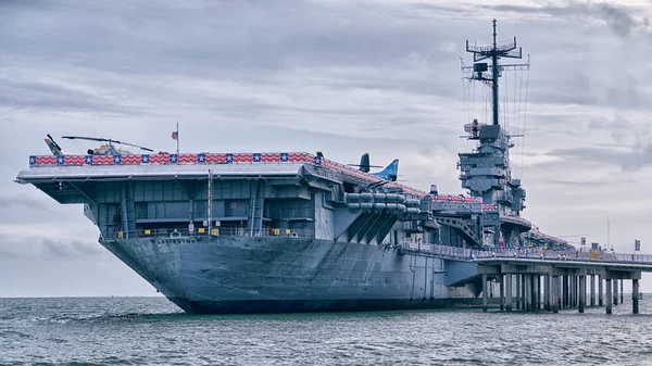 Corpus Christi, Texas, Amerika Birleşik Devletleri - 21 Eylül, 2013:Aircraft gemisi Uss Lexington dockt Corpus Christi üzerinde 21 Eylül 2013 yıl. 