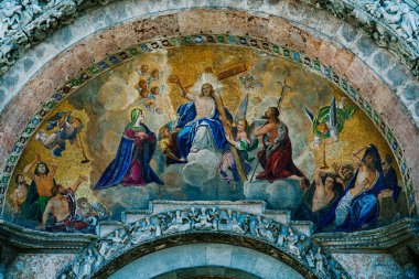 Basilica de San Marco Venedik İtalya için dış ana girişteki fresco