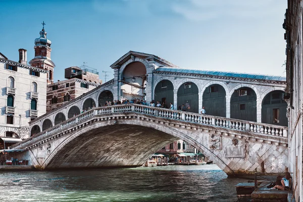 İtalya, Venedik 'te Rialto Köprüsü