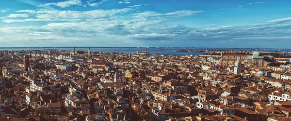 Vue du dessus de Venise en Italie depuis le clocher Campanile — Photo