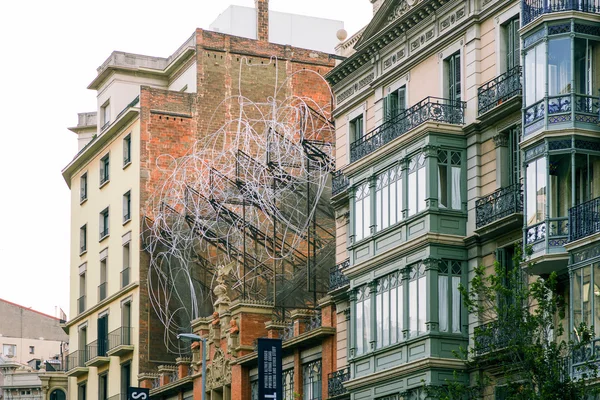 Fundación Antoni Tapies en la calle Aragón desde 1984 del arquitecto Domenech i Montaner — Foto de Stock