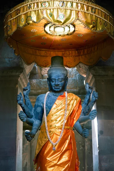 Vishnu-Statue bei angkor wat — Stockfoto
