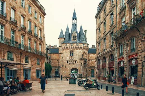 Porte Cailhau nebo Porte du Palais je bývalé městské brány města Bordeaux — Stock fotografie