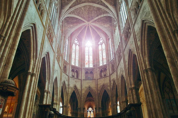 Interiör av domkyrkan av Saint Andre — Stockfoto