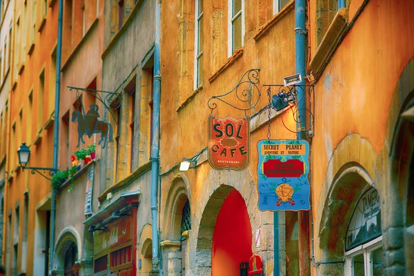 El pintoresco barrio de San Juan en el antiguo Lyon histórico — Foto de Stock