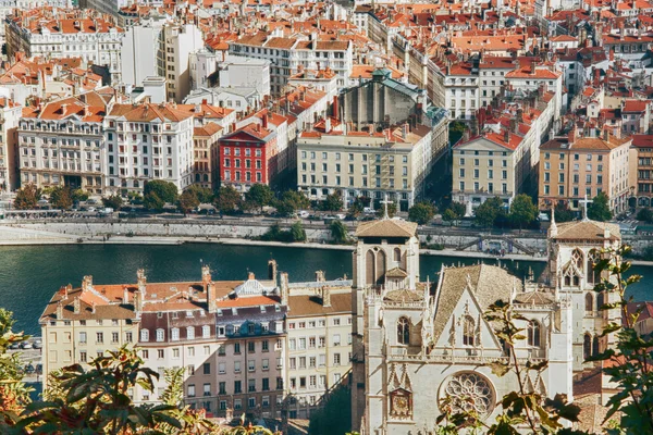 Vue de Lyon depuis le sommet de Notre Dame de Fourvière — Photo