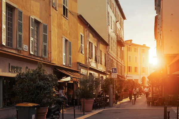 Strada tipica a Nizza, Francia — Foto Stock