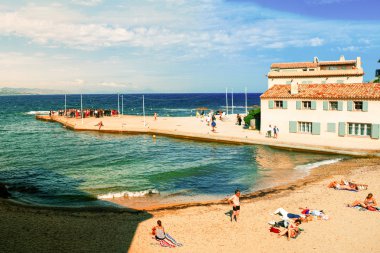 Güzel bir Saint-Tropez manzarası