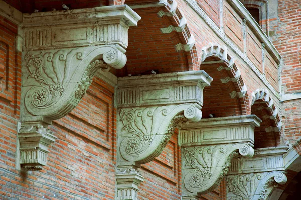 Vista para os edifícios em Toulouse, França — Fotografia de Stock