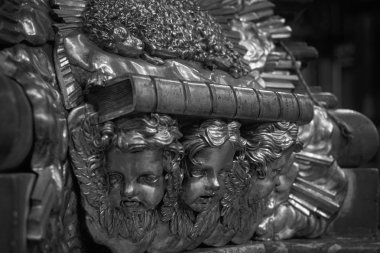 Heykel Paris, Fransa. Siyah ve beyaz.