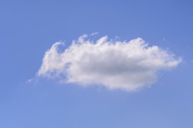 Güzel kuş gibi bulutlar şeklinde.