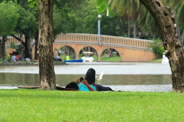 Man Relaxing in Park. — Stock Photo, Image