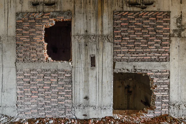 Puerta del elevador cerrada por seguridad en construcción . —  Fotos de Stock