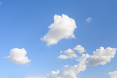 Mavi Gökyüzü ve Bulutlar.