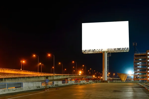 Cartellone bianco di notte per la pubblicità . — Foto Stock