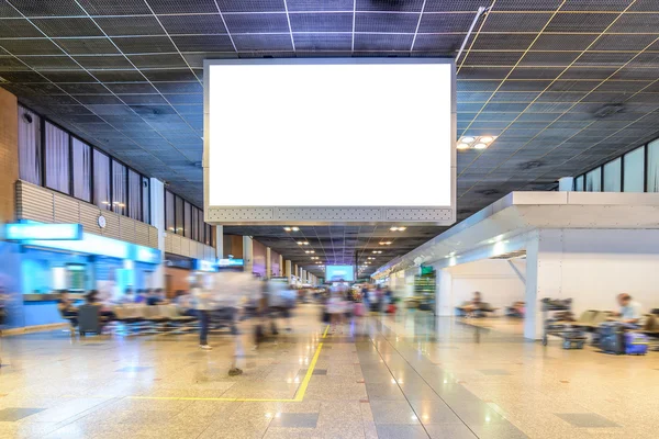 TV tela publicidade no terminal do aeroporto . — Fotografia de Stock