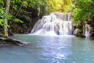 Huay mae kamin şelale içinde kanchanaburi, Tayland.