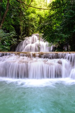 Huay mae kamin şelale içinde kanchanaburi, Tayland.