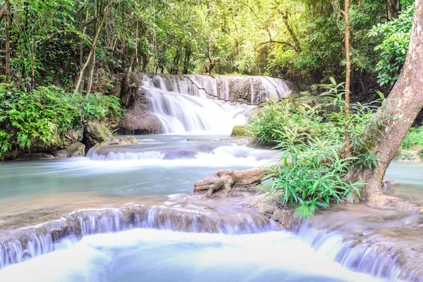 Huay Mae Kamin Waterfall in Kanchanaburi, Thailand. — Stock Photo, Image