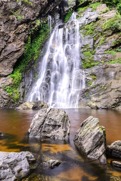 Khlong lan Wasserfall im Nationalpark, kamphaeng phet thailand. — Stockfoto