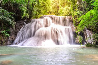 Huay mae kamin şelale içinde kanchanaburi, Tayland.