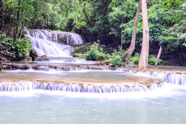 Huay mae kamin şelale içinde kanchanaburi, Tayland.