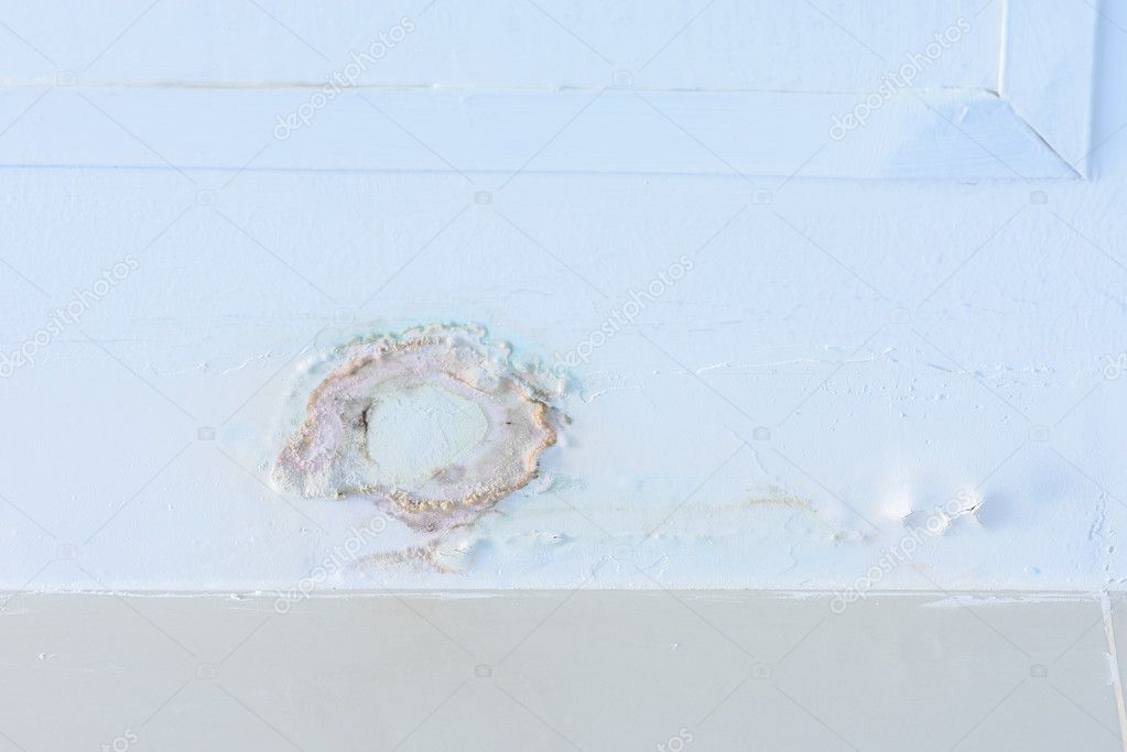 Water Leak In Bathroom Ceiling Stock Photo C Itman47 92338938