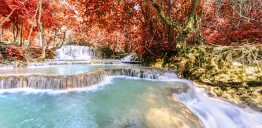 Yağmur ormanları şelale, Tat Kuang Si Waterfall Luang Prabang, Loas, panoramik manzaralı.